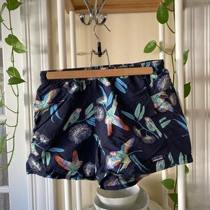 Patagonia Women’s Baggies Shorts 5” Parrots